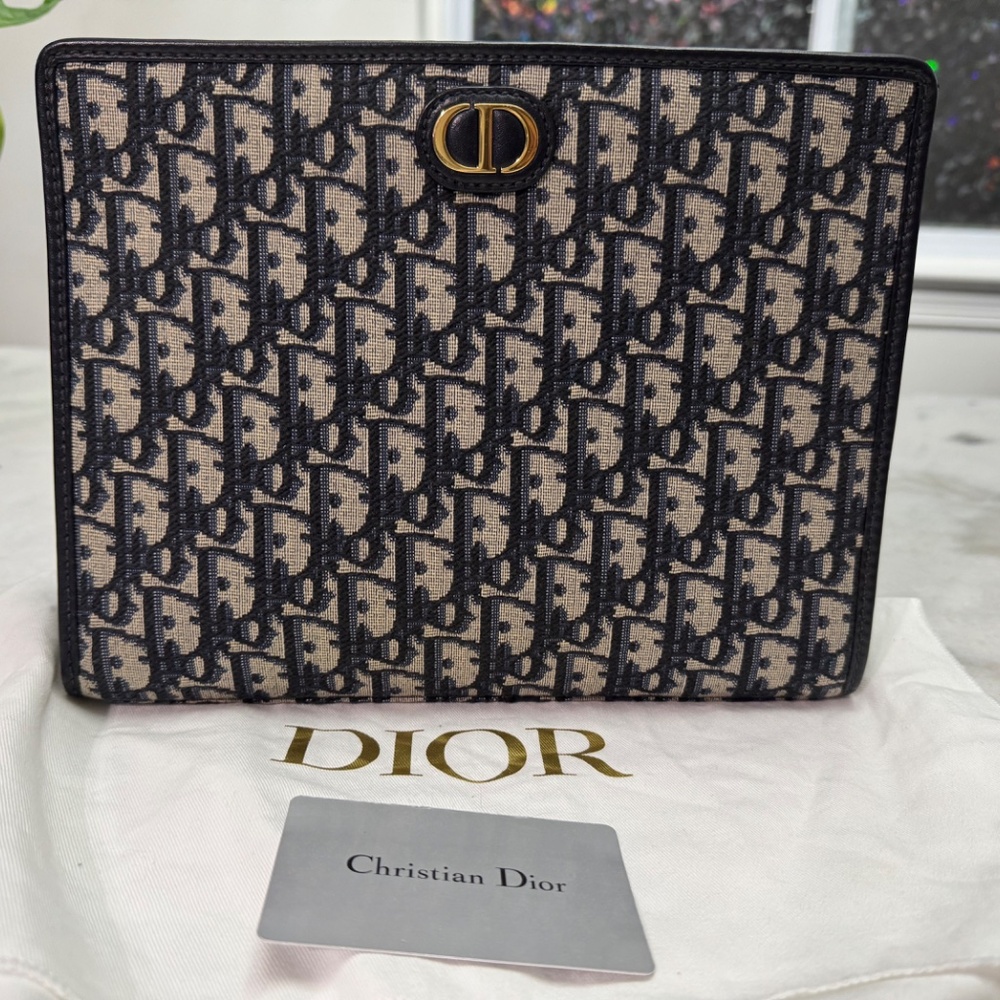 Bags - Picture 13 of 16